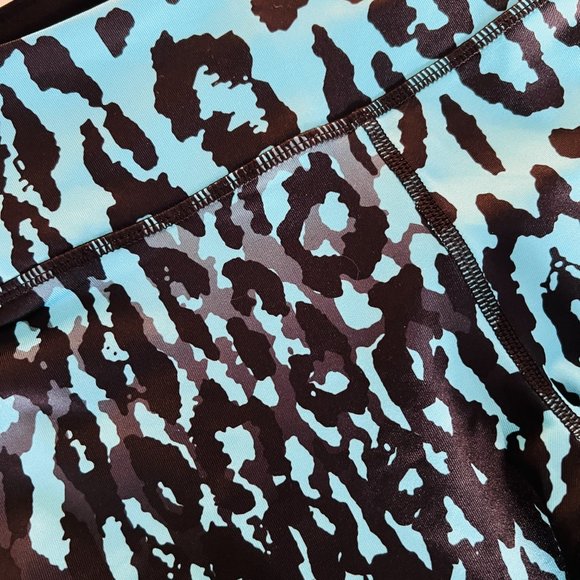 ZELLA "Blue Atoll Gradient Print" Leggings Size Medium NWT - Picture 3 of 6